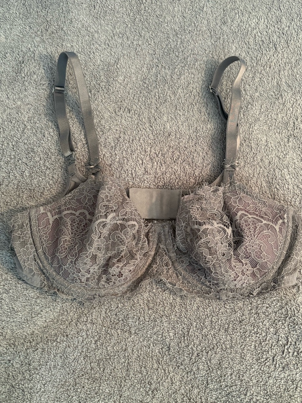 Victoria’s Secret Dream Angels Push-Up Bra 36C Underwire Gray Lace Sheer